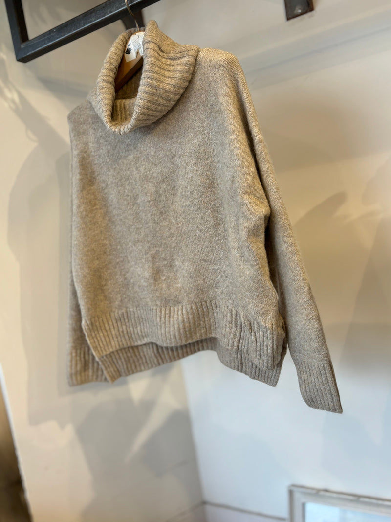 MIRACLE /TURTLE NECK KNIT /MOCA