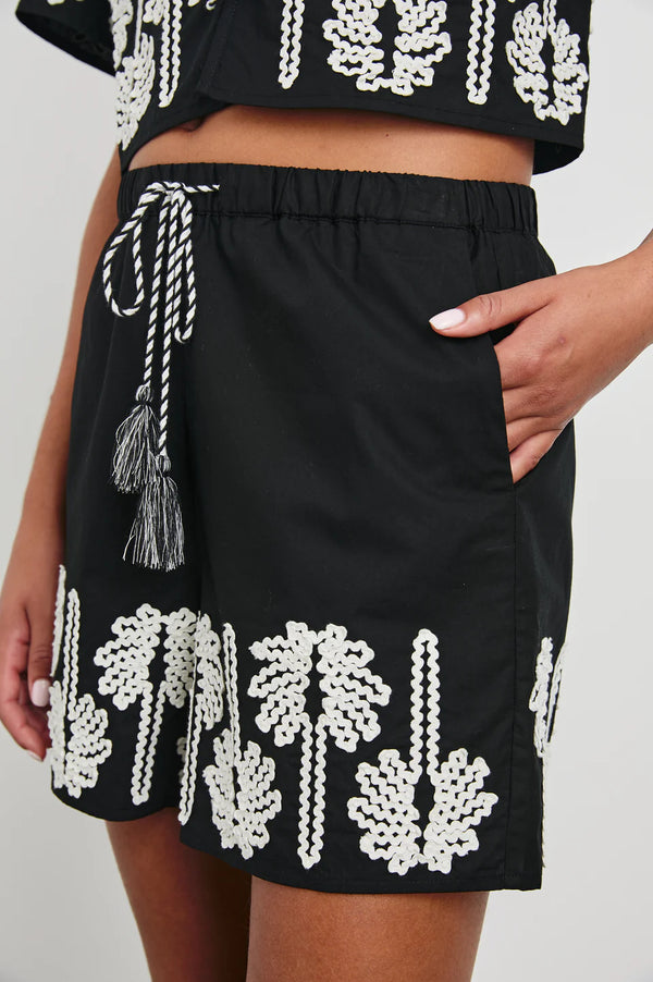 Armanda Short Black Ivory Palm Trees