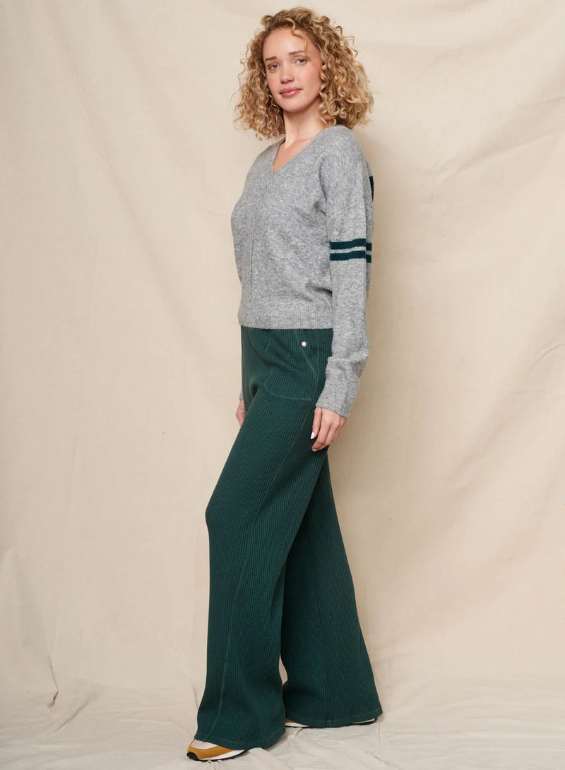 WOMEN'S LUCKY 7 V-NECK INTARSIA SWEATER IN HEATHER GREY
