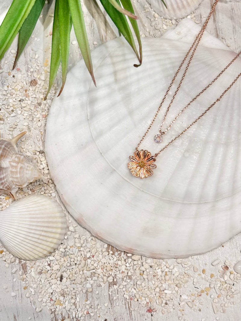 Girty's Key Select/ Lucky flower  charm