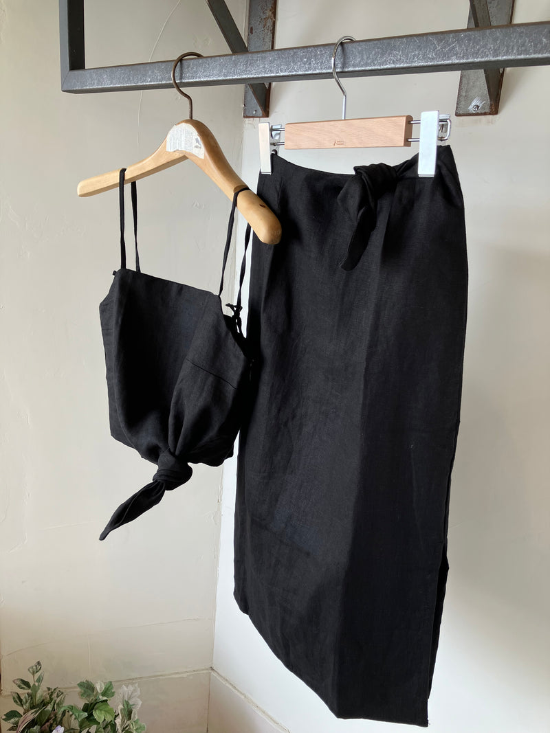 TWOKEYS　LINEN CAMI BLACK🤎