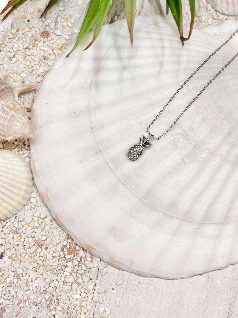 Girty's Key Select/ Lucky charm silver pineapple