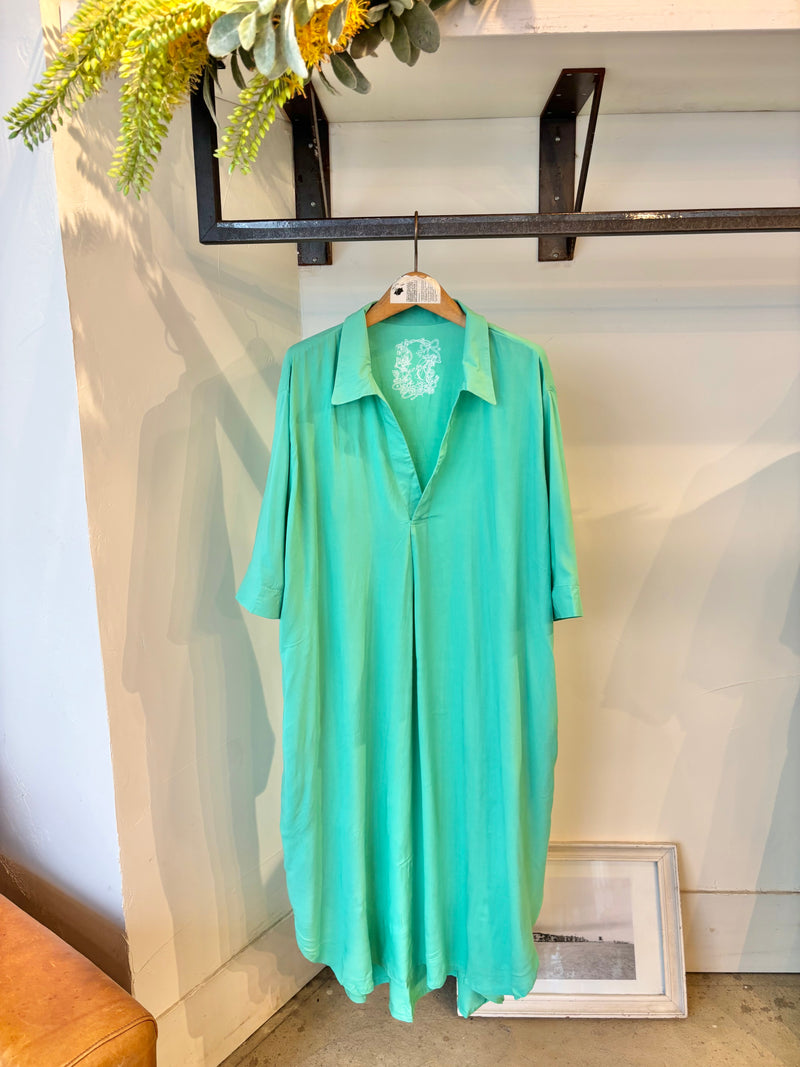 TWOKEYS/  shirt dress /emerald Green