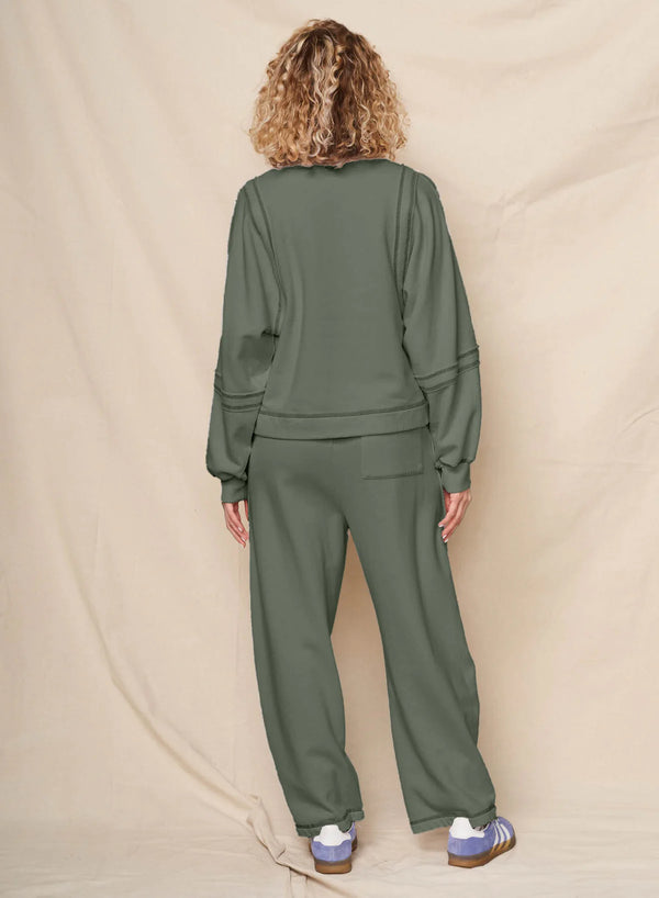 WOMEN'S RAW SEAMED SWEATSHIRT IN SIGNATURE GREEN