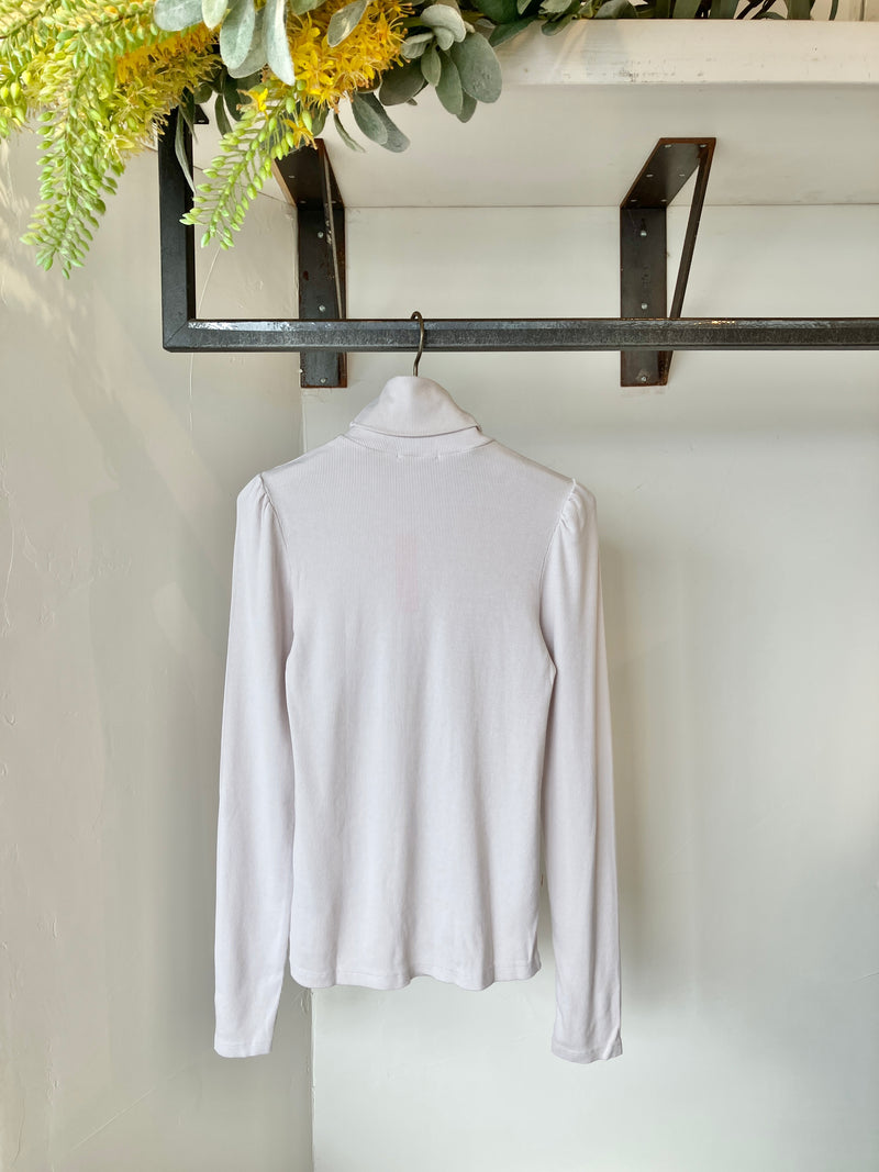 WOMEN'S PUFF SLEEVE TURTLE NECK IN OST