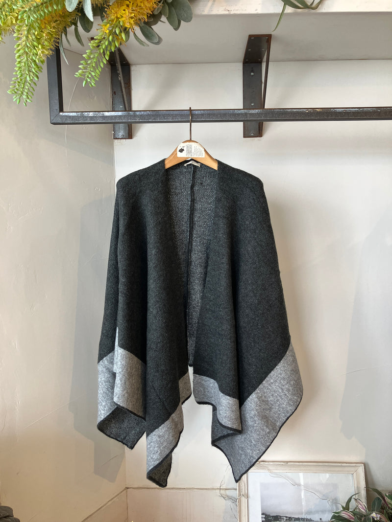 Este Sweater Cape Heather (Charcoal/Heather Cement)