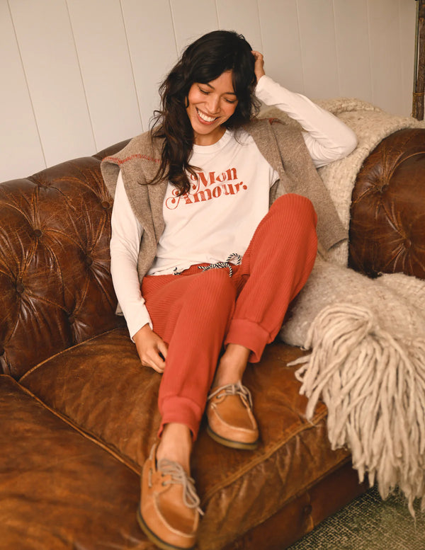 WOMEN'S CREW WITH BASEBALL STITCHING SWEATER IN TAUPE