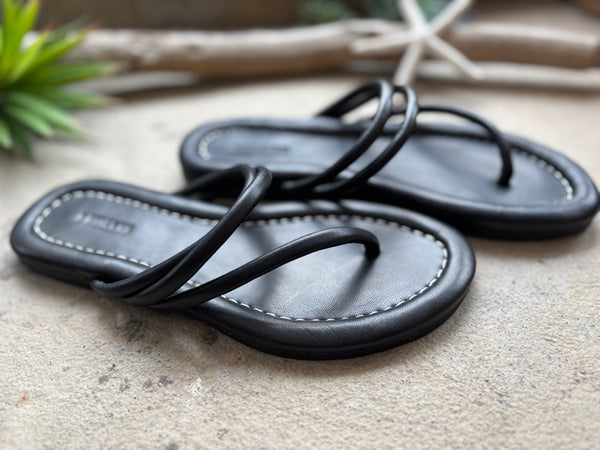 TWOKEYS Leather Sandal