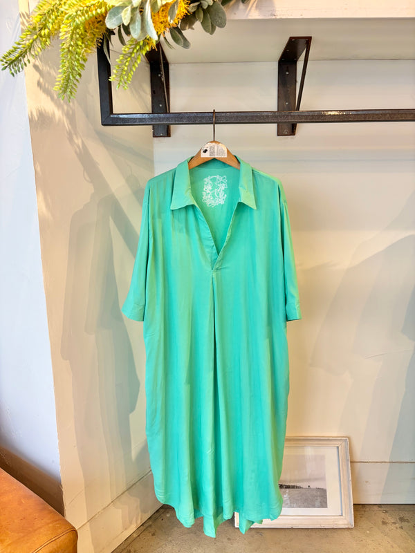 TWOKEYS/  shirt dress /emerald Green