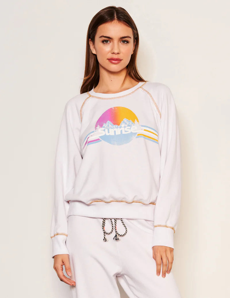 WOMEN'S SUNRISE RAGLAN SWEATSHIRT IN OPTIC WHITE