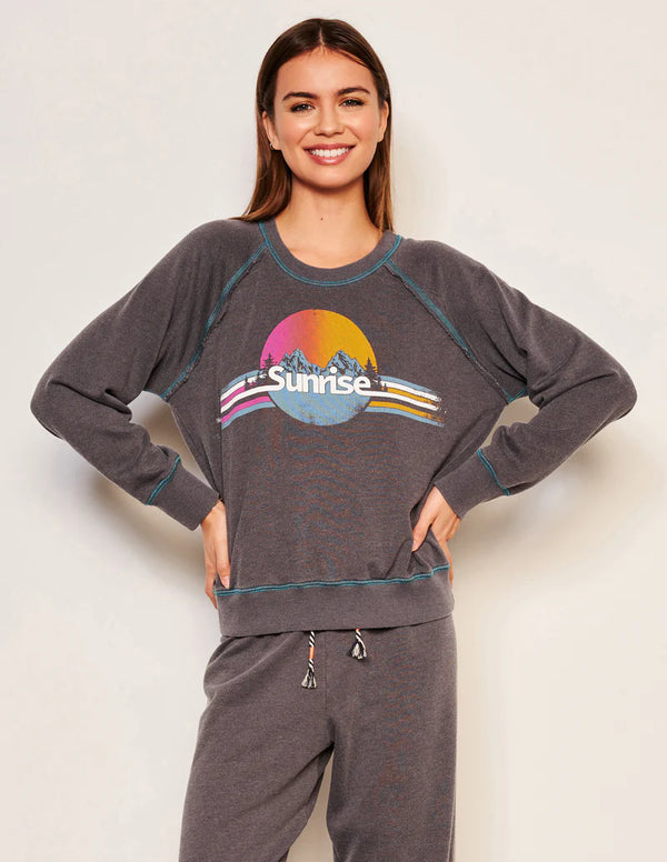 WOMEN'S SUNRISE RAGLAN SWEATSHIRT IN WASHED BLACK