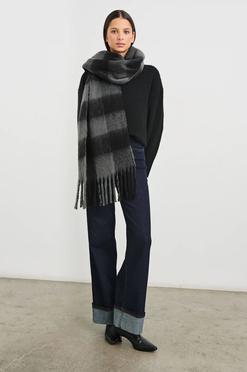 Oslo Scarf Charcoal Black