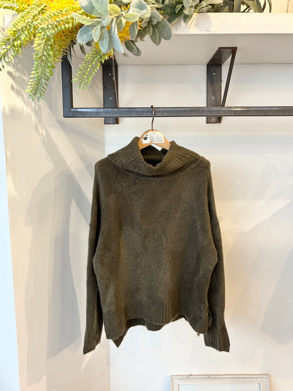 MIRACLE TURTLE NECK KNIT /khaki