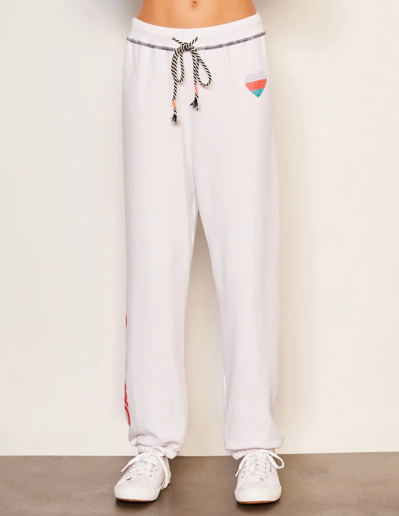 WOMEN'S HEART JOGGER IN OPTIC WHITE