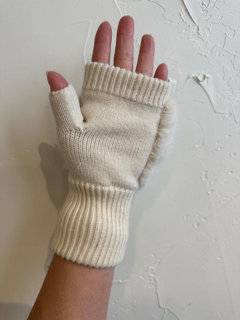 Girty's Key ribbon tebukuro