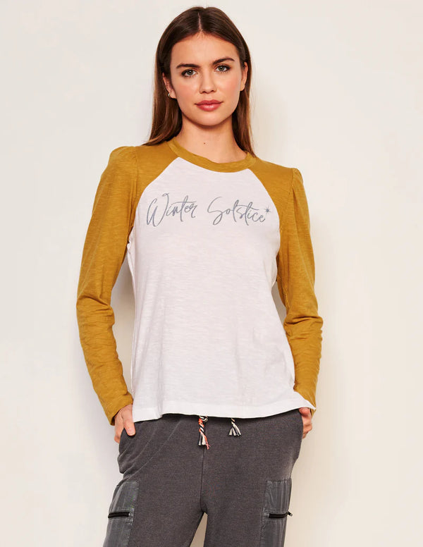 WOMEN'S WINTER SOLSTICE LONG SLEEVE CONTRAST SLEEVE TEE IN OPTIC WHITE