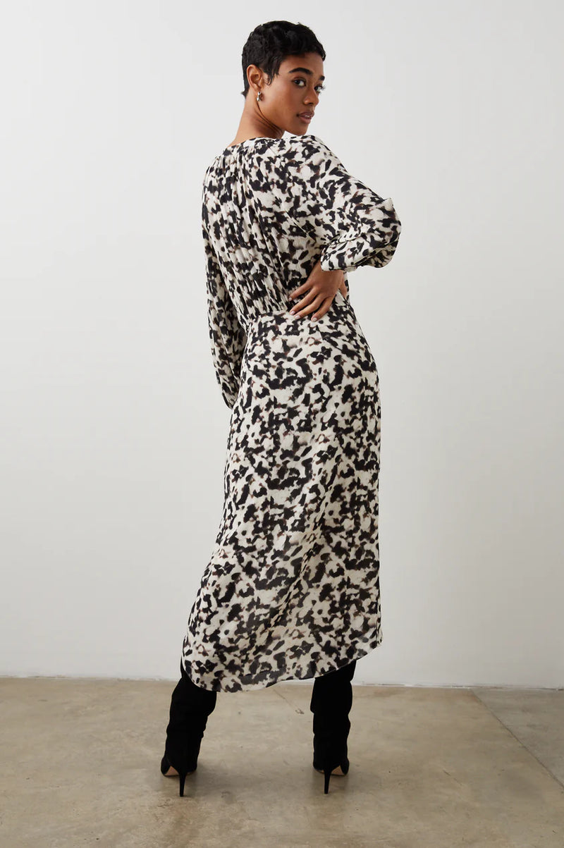 Tyra Dress Blurred Cheetah🤍